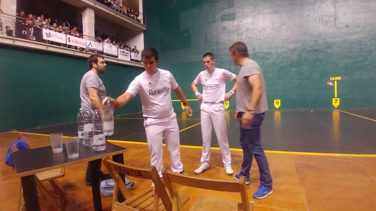 Azpeitia gailendu da Herriartekoaren joaneko finalerdian