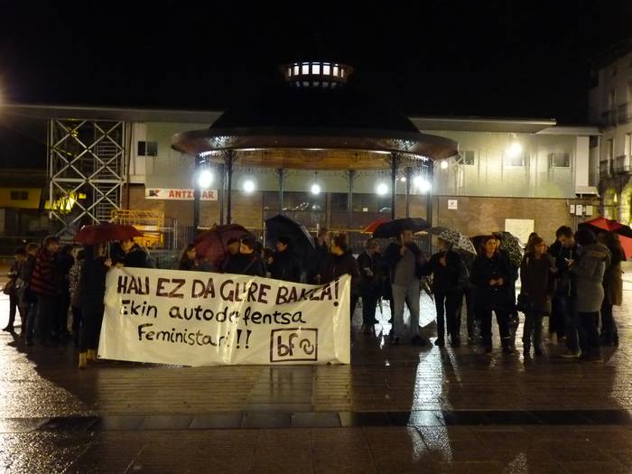 Emakumeen kontrako indarkeria matxistaren aurka kontzentrazioa egingo dute ostiralean, plazan