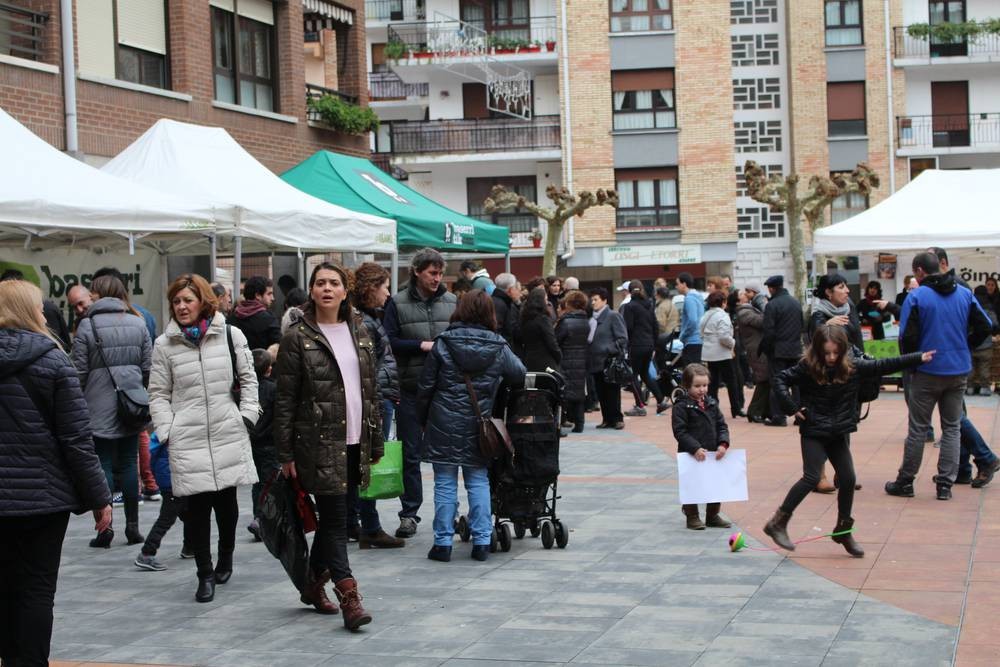 Abenduaren 16an, azoka auzora eta auzoa azokara!