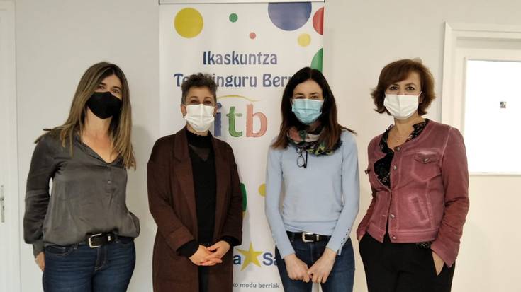 Miren Dobaran sailburuordeak udalak antolatutako sozialinguistika saioak bisitatu ditu