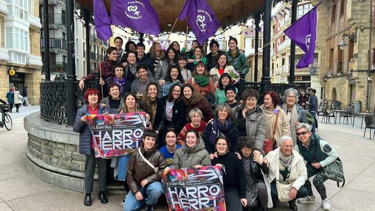 Martxoaren 8aren biharamunean ere kalera atera dira