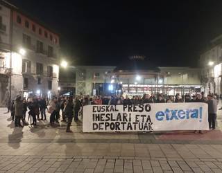 Euskal presoen eskubideen alde elkartuko dira gaur plazan