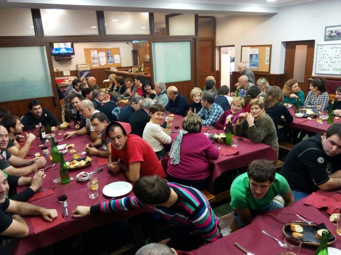 Giro onean ospatu dute Txikitasunean Handi festa Arraobean