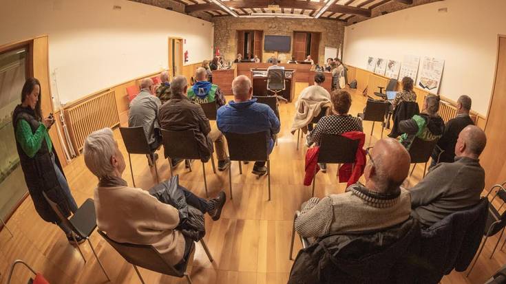 Pentsiodunen mugimenduak aurkeztutako mozioa onartu du udalbatzak