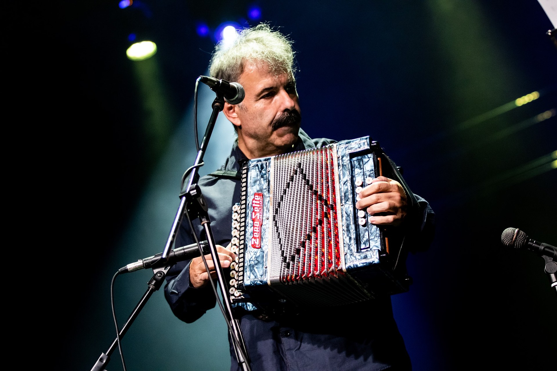 Joseba Tapiaren kontzerturako bi sarrera zozkatuko ditu Maxixatzenek