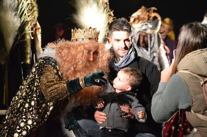 Errege Magoen etorreraren zain dira Aizarnazabalen