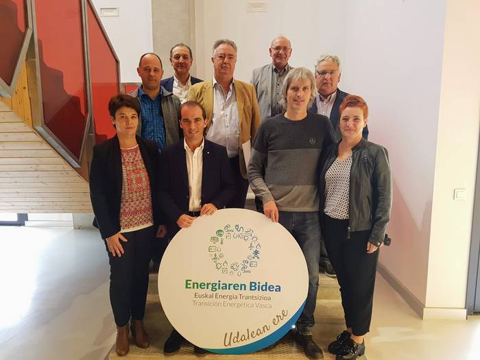 Energia berriztagarrien erabilera sustatzeko Udalak erakutsitako konpromisoa aitortu du Energiaren Euskal Erakundeak