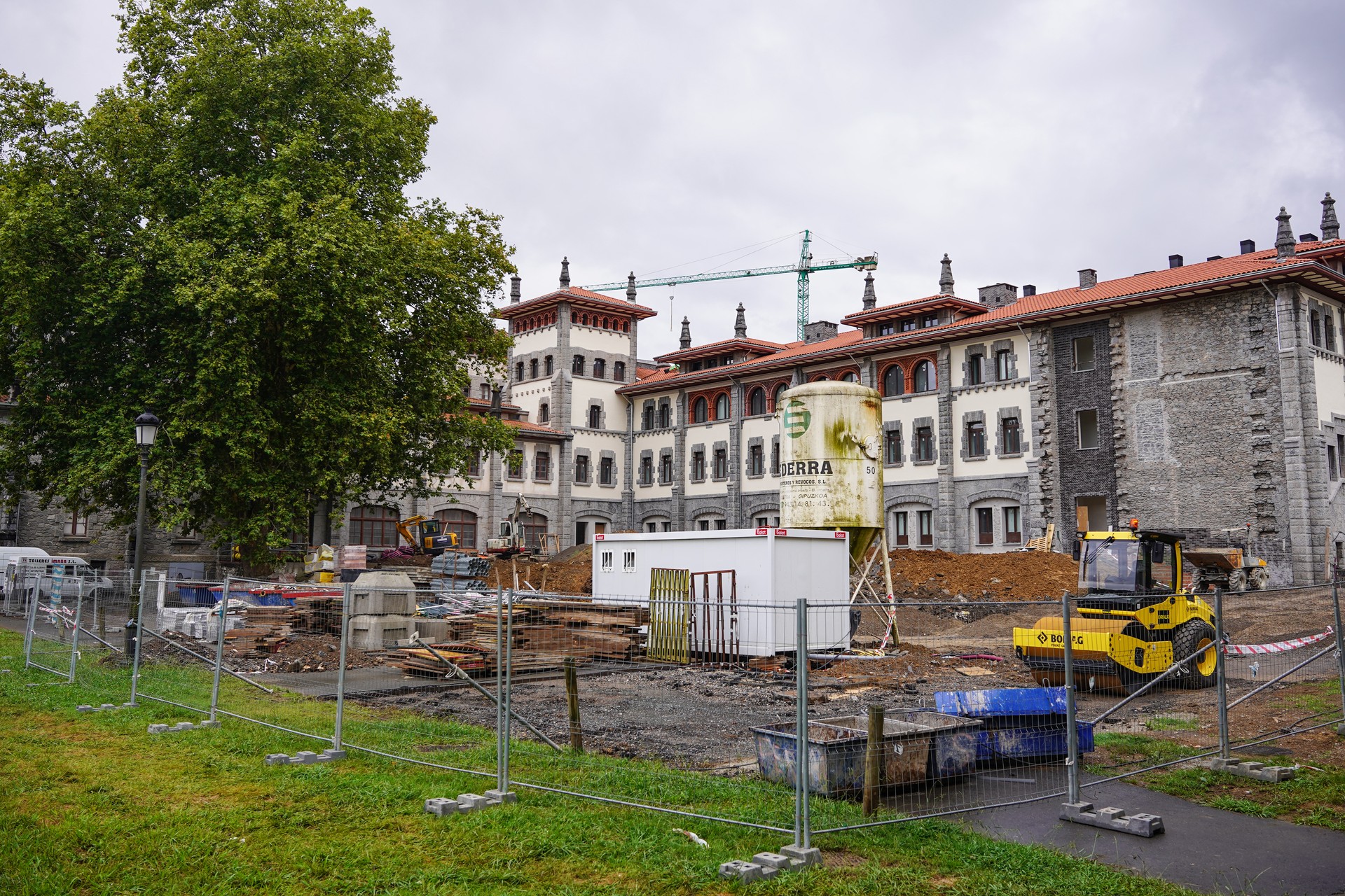 Oinezkoentzako ere itxita dago Iñaki Azpiazu eta Esklaben arteko bidea