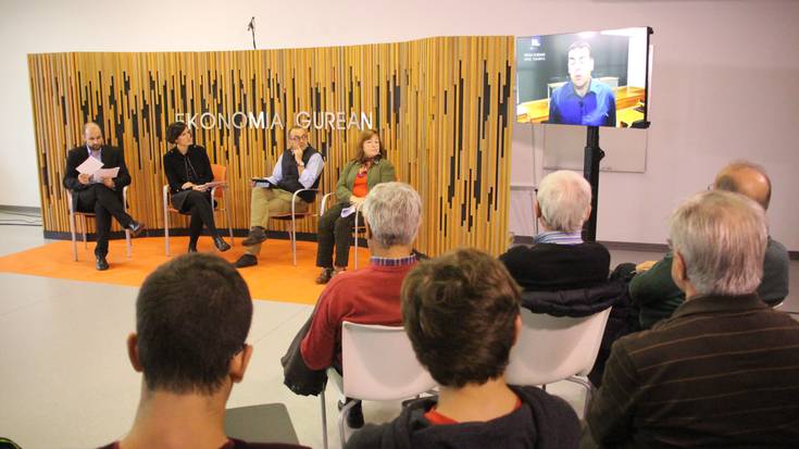 Urola Kostako ekonomiaren egoera islatu dute 'Ekonomia Gurean' saioan