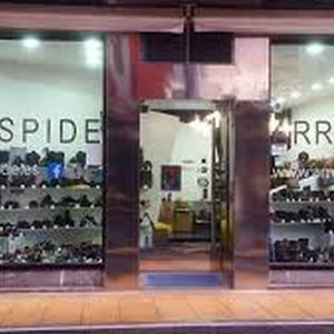 Arrospide oinetakoak