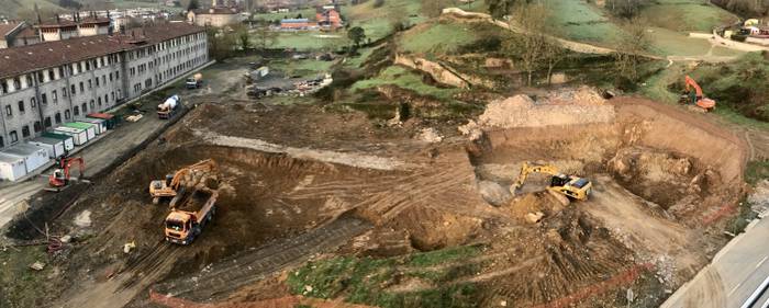 Hasi dituzte Azpeitiko Esklabak-Iturtzulo eremuko etxebizitzak eraikitzeko obrak