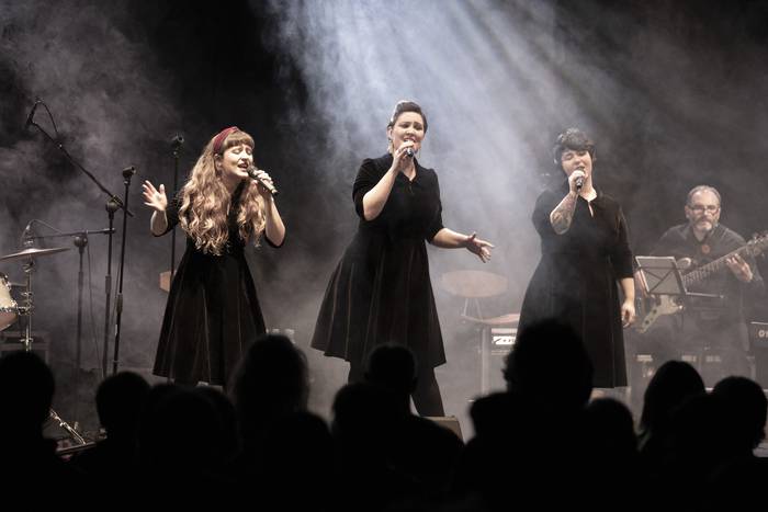Ispirit taldeak gospel doinuz jantziko du Azkoitiko Baztartxo antzokia larunbatean