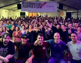 Merina Gris eta Hauek taldeek jarri diote doinua San Roke eguneko gauari