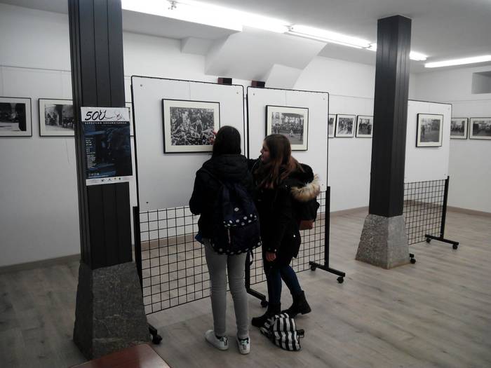 Ireki dute sokamuturrari buruzko lehen argazki erakusketa berezia
