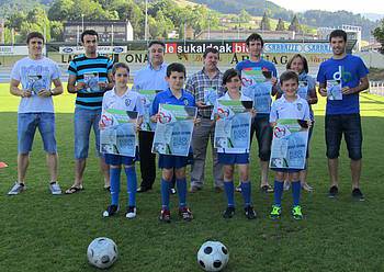 Futbol klubaren ingurukoen harremana sendotzea da Lagun Onak Egunaren xedea
