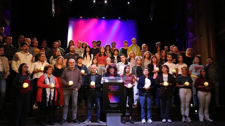 Abenduaren 27an Pizkundea ekitaldira joateko eta handik itzultzeko autobusa antolatu dute