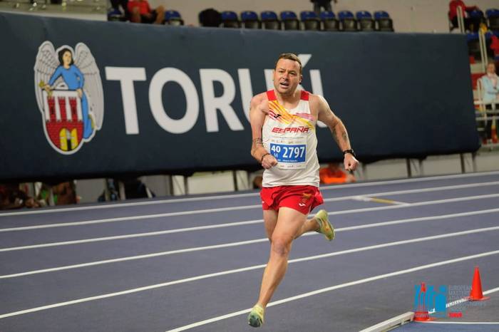Alberto Rebollo Europako Indoor Atletismo Master Txapelketan izan da Polonian