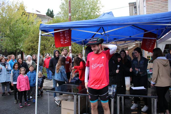 Umorez beteta egin dute Korrikañaren lehen edizioa Arroa behean