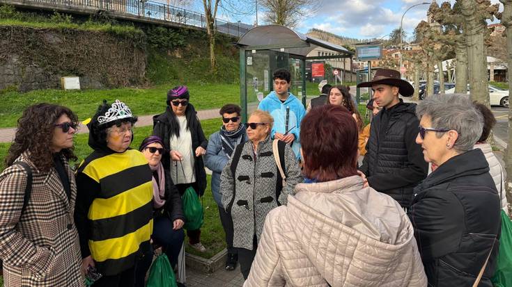 Mozorrotuta egin dute gaurko ibilaldia Pasira egitasmoko kideek