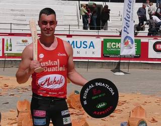 Ugaitz Mugertzak irabazi du III. Euskal Duatloia