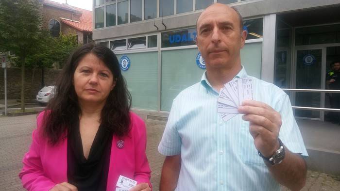 Emakumeentzako taxi-bus zerbitzua jarriko dute abian Zarautzen