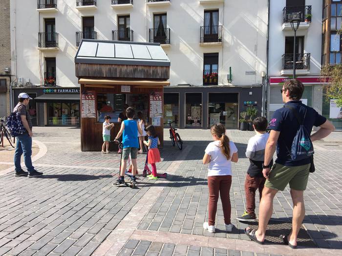 Uda giroa nagusi herriko kaleetan