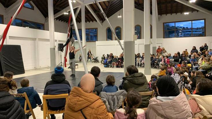 Zirku ikuskizunarekin bukatu dira aurtengo Euskararen Eguneko ekitaldiak