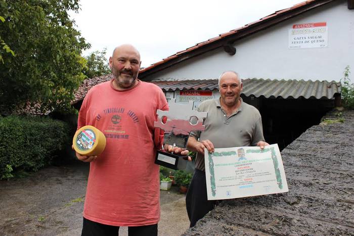 Agerre Buru, ardi gazta onena