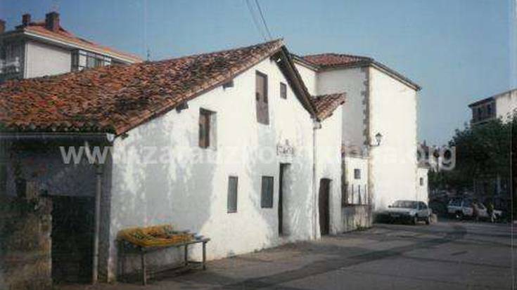 Gutuna: Non daude emakume izenak kaleetan? Zarautzen bakarra ote?