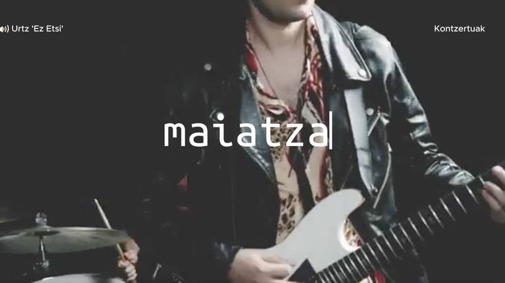 Kultur ekintza koloretsuz beteta dator maiatza