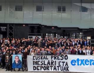 Presoen eskubideen aldeko Elegante argazkira deitu du bihar Etxerak