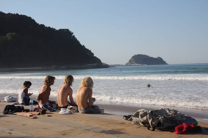 Hondartzen irekiera aztertu dute kostako udalek aldundian