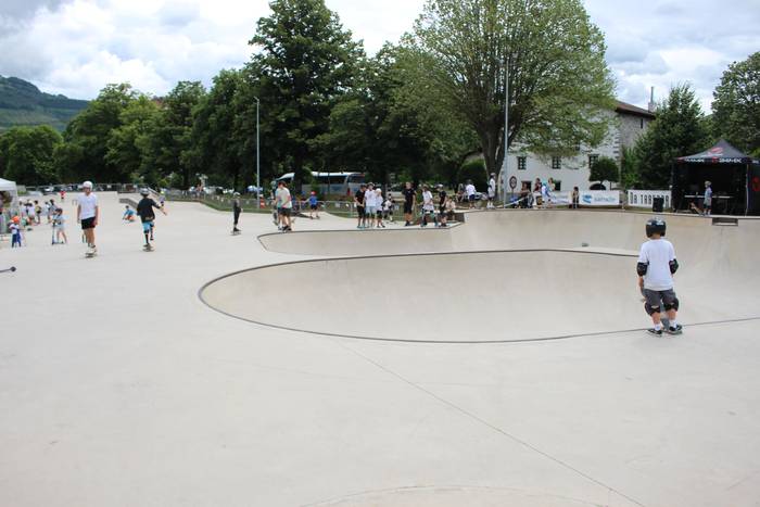 Bertan behera utzi dituzte arratsaldeko skate txapelketak