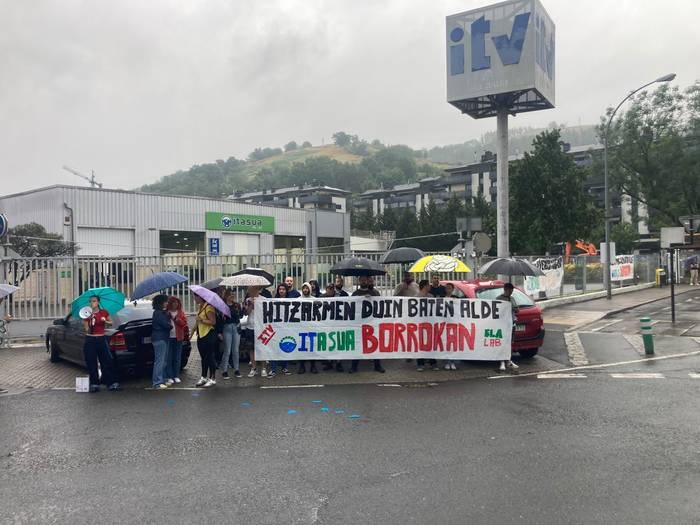 Zarauzko IAT lantegiko beharginek lehen greba eguna dute gaur