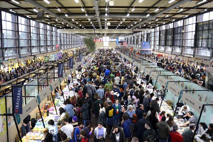 Biharkoa da Durangoko Azokara joateko antolatu duten autobuserako izena emateko azken eguna