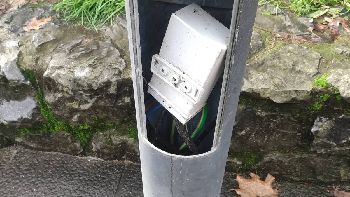 Kejie ta desditxie: "Farola, arriskutsu"