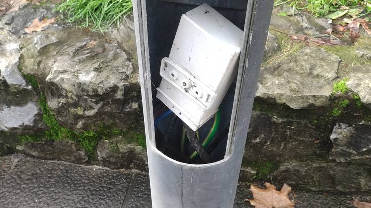 Kejie ta desditxie: "Farola, arriskutsu"