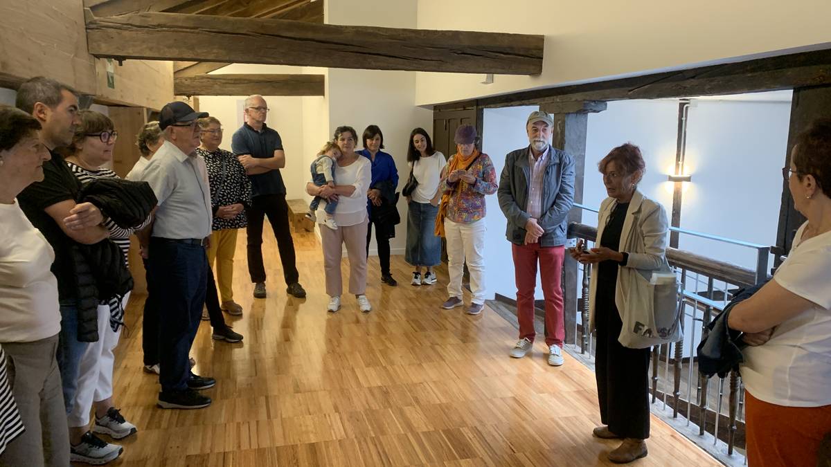 Astelehenean zabalduko dute izen ematea Komentuko bisita gidatuetarako