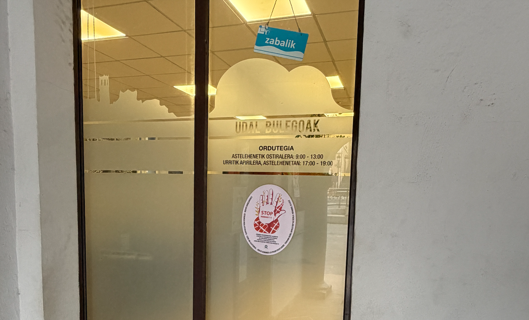 Udal bulegoa arratsaldez ere irekita egongo da datozen hilabeteetan