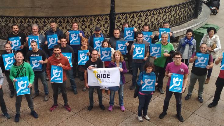 ‘Orain presoak’ manifestazioarekin bat egin dute Urola Kostako LAB-eko delegatuek