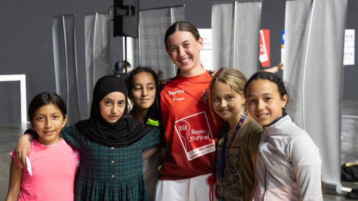 Arabiar jatorria duten neskentzat antolatu diren pilota saioetan izena eman daiteke