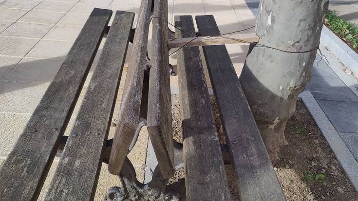 San Martingo parkeko eserlekuak