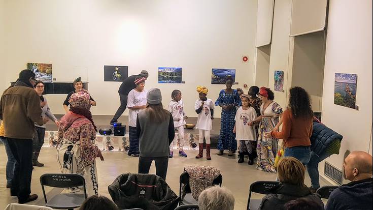 Afrikako dantzak, arropak eta gastronomia ezagutzeko aukera izan zen atzo