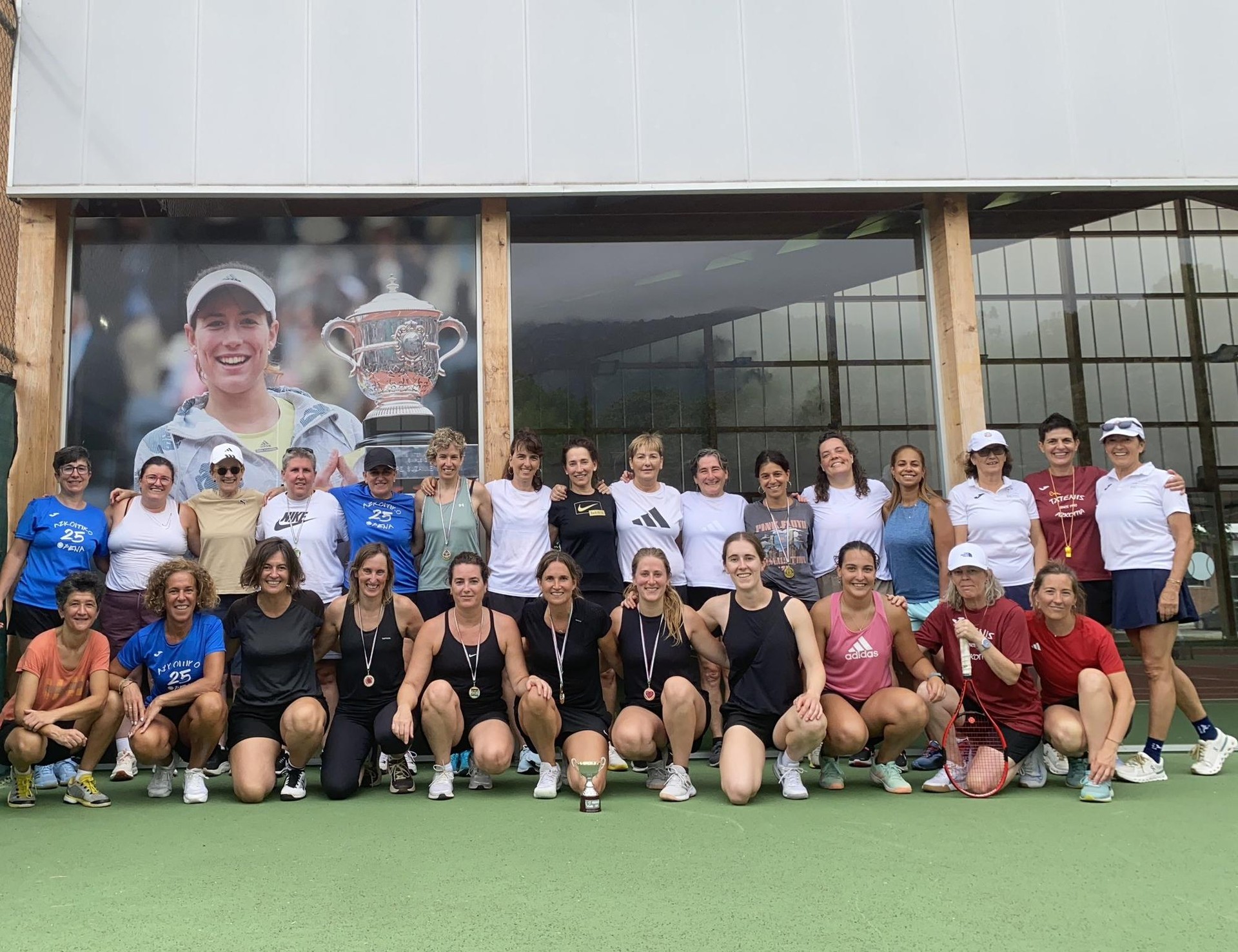 Muguruza Cup txapelketa jokatu dute 14 bikotek