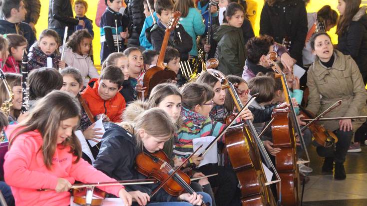 Danbolin Musika Eskolako ikasleek Santa Zezilia eguna ospatuko dute