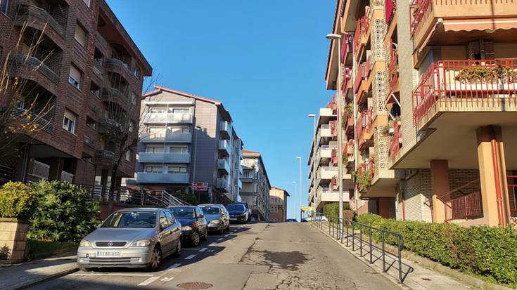 Ohiko zirkulazioa ezarri dute Larretxo auzunean