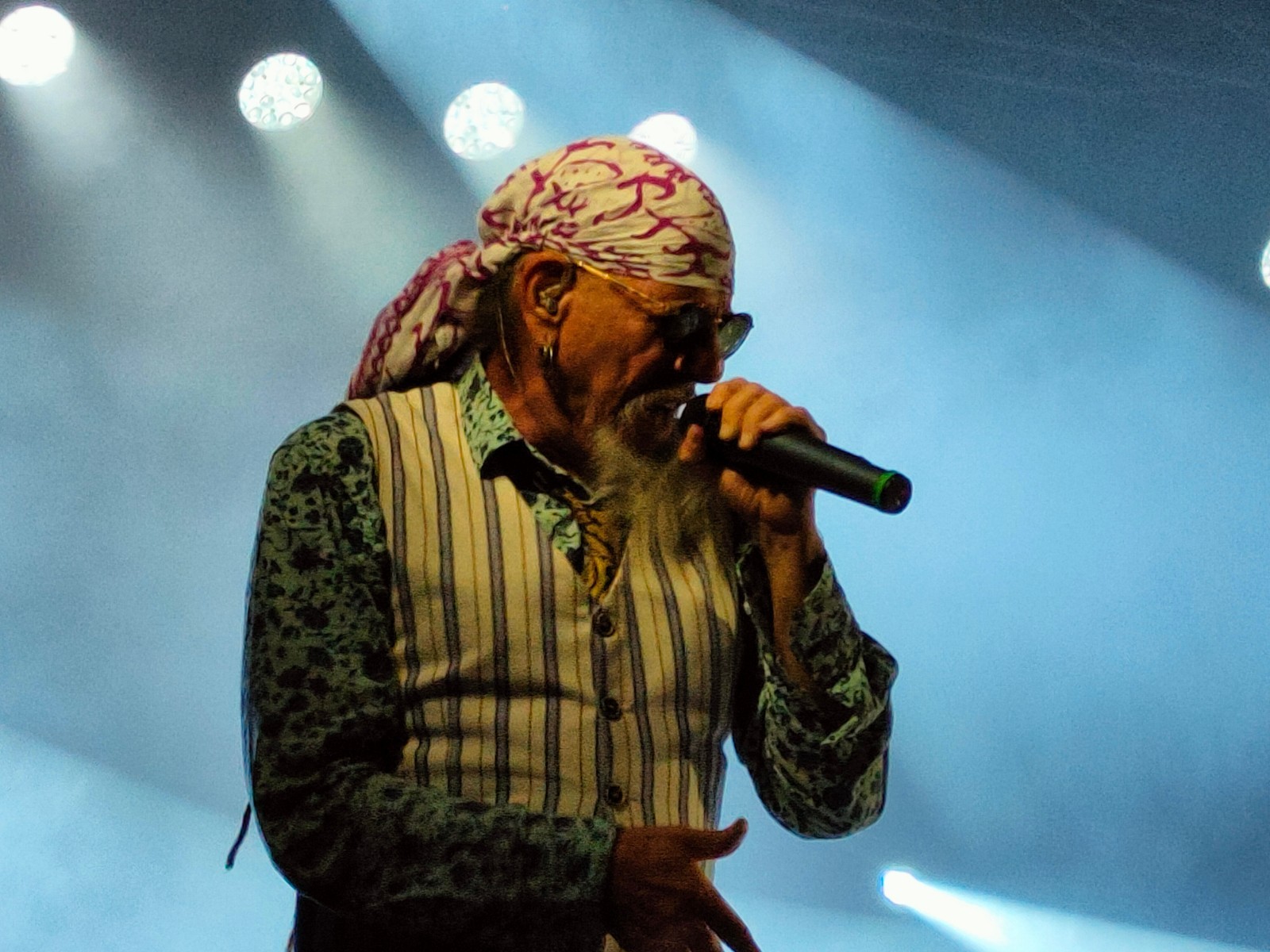 Enrique Villarreal 'El Drogas': "Prentsan argitaratu zen hura abesti batean islatzea erabaki nuen"