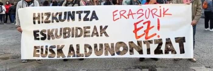 Protesta-agerraldia euskararen aurkako azken erasoaren aurka