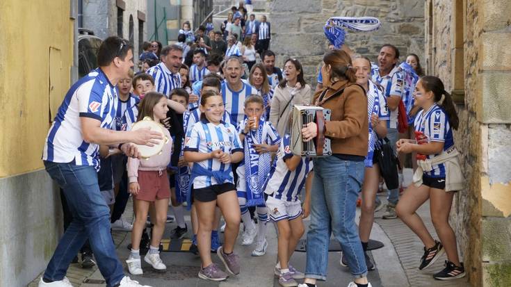 Ospakizun txuri-urdina, Espainiako Koparen atarian