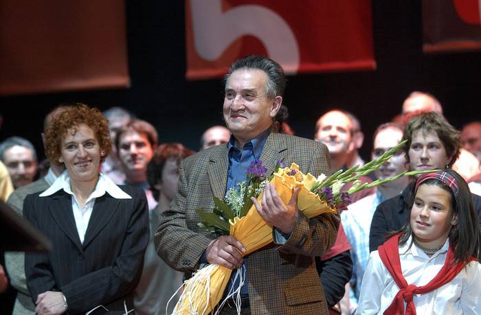 Sinistu zuen, sinistu...